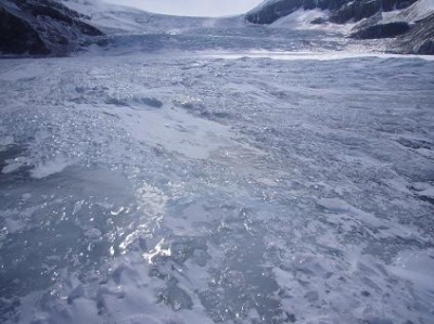 凍った大氷原の表面